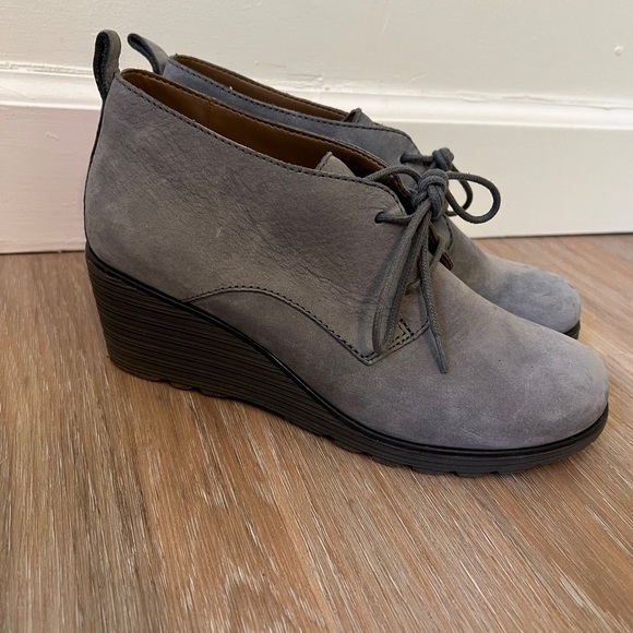 Dansko Gray Suede Nubuck Leather Lace-Up Wedge Booties – Size 37 6.5 7 women’s - Picture 7 of 10